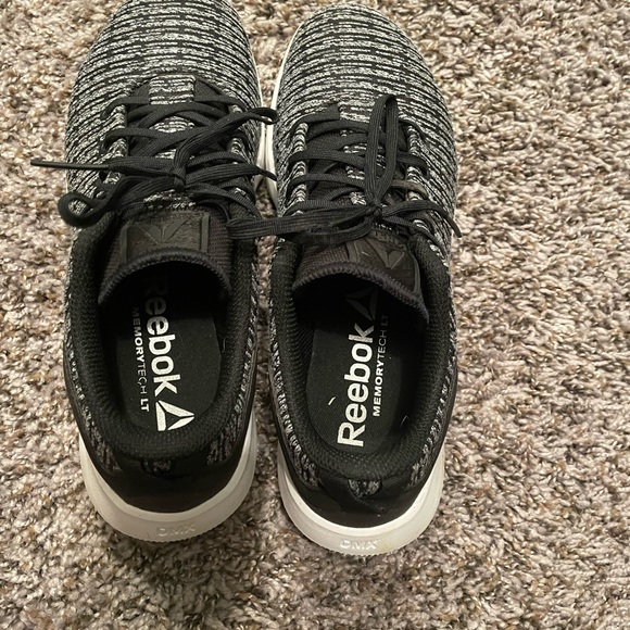 Womens Reebok memory tech sneakers - Picture 3 of 5